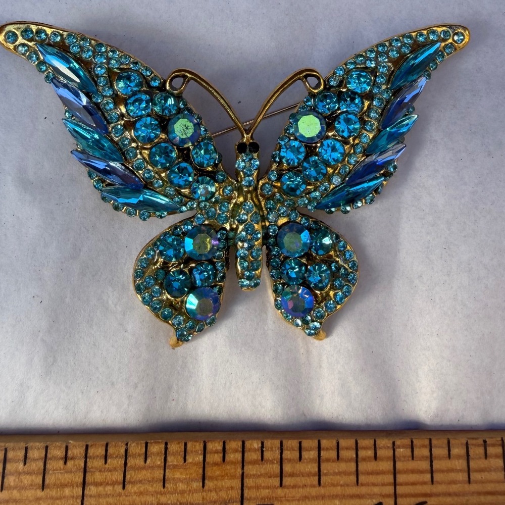 Vintage Unsigned Regency Style Rhinestone Butterfly Brooch Pin Blue Gold Tone L - Picture 4 of 8